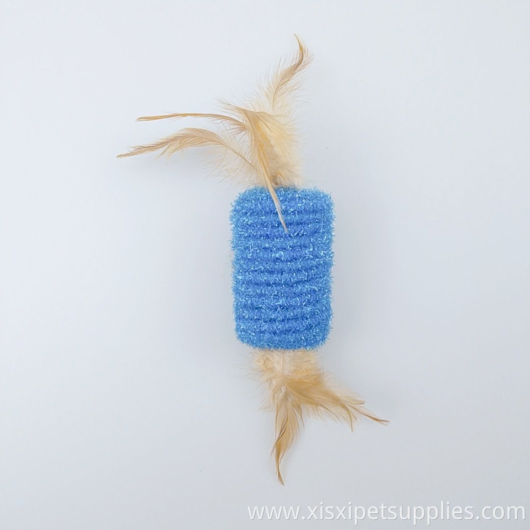Factory stock candy roller with feathers to sharpen claws Cat toys